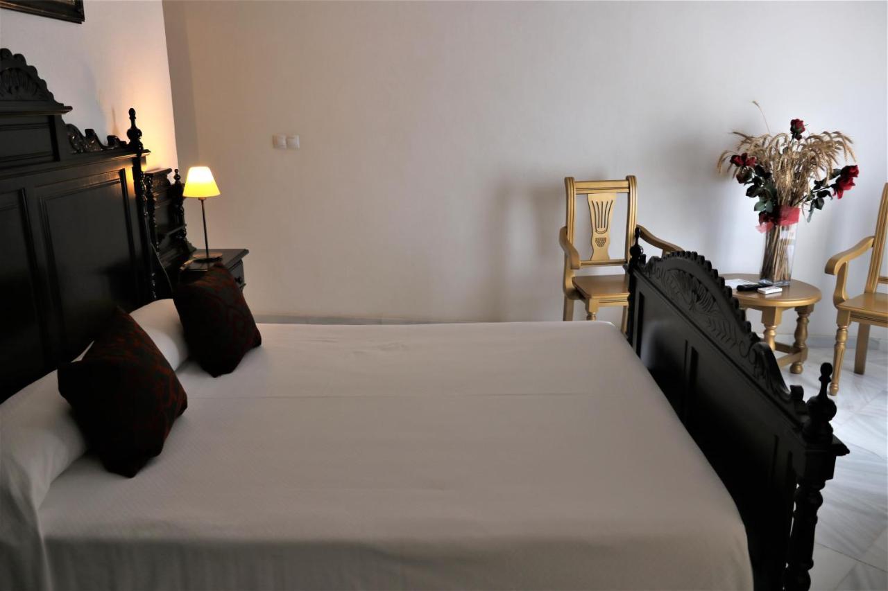 Hostal Ciudad Trigueros Exterior photo